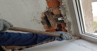 Демонтаж оконных откосов по выгодной цене от 530 руб. в Черногорске - Сварной-Чрн